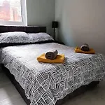 Location! 2 Bed City Centre With Free Parking
